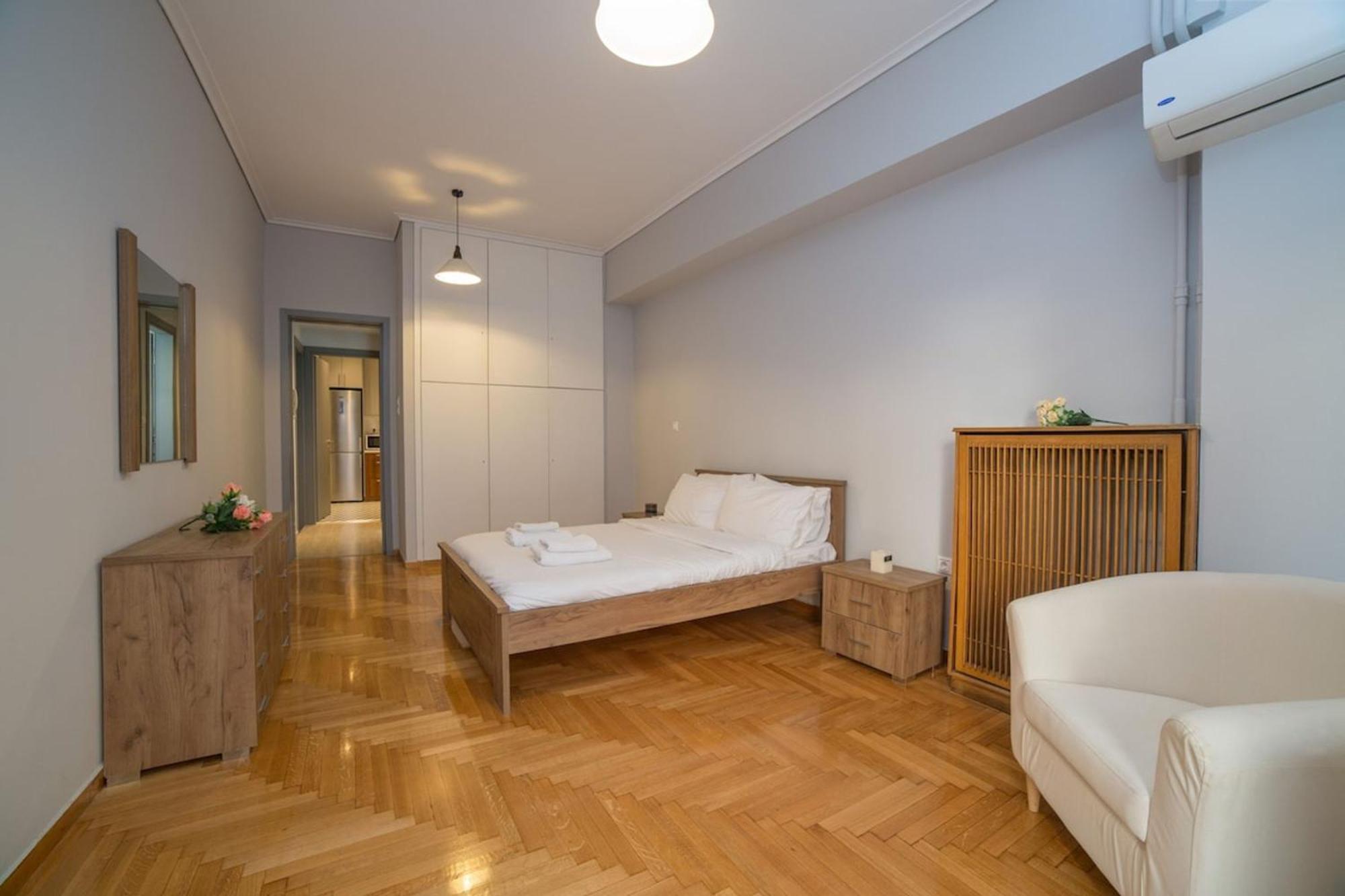 Athens' Classiest Neighborhood Renovated Apartment Atenas Exterior foto